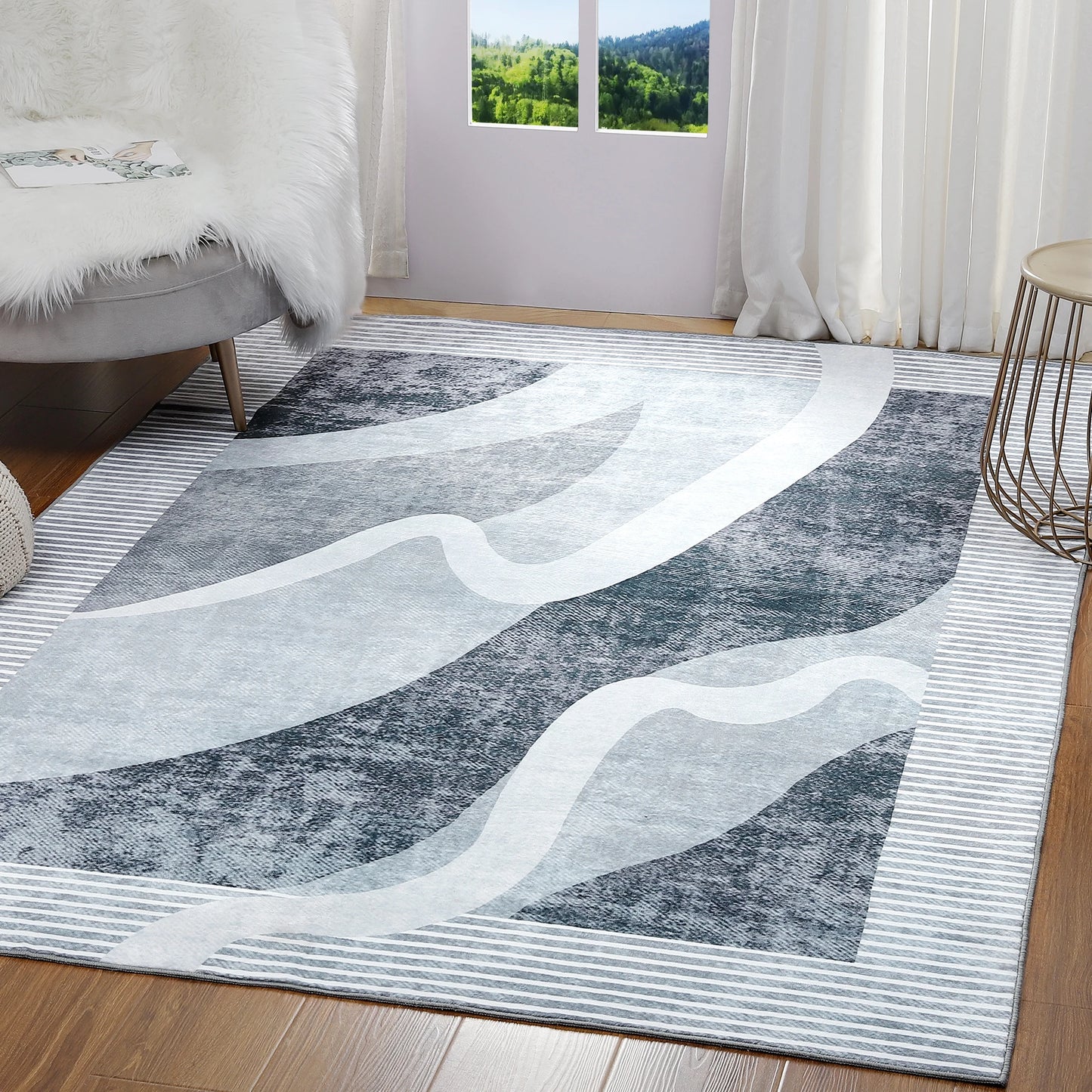 Machine Washable Vintage Area Rug With Non Slip Backing