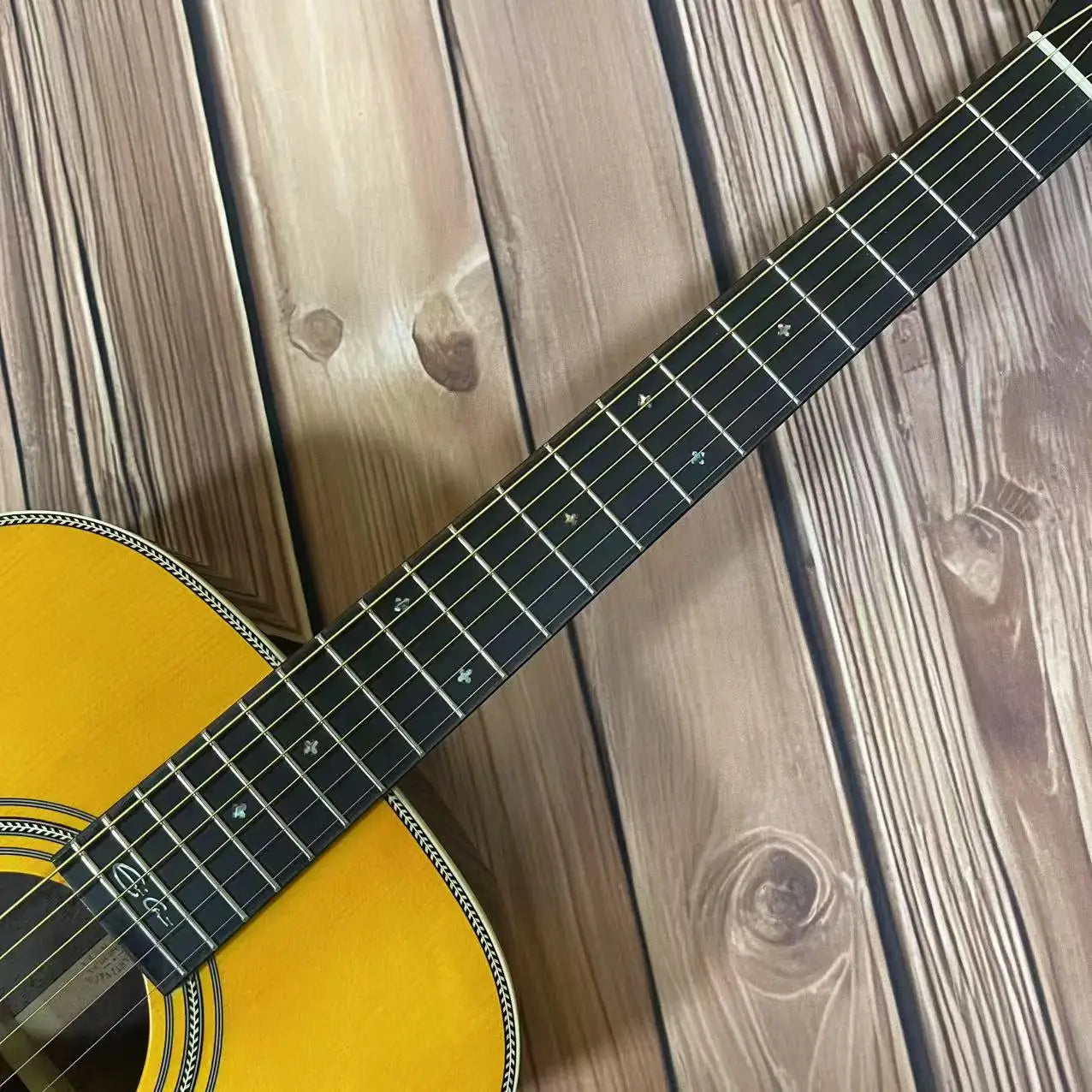 Om Series Acoustic Guitar Solid Wood Rosewood Fingerboard