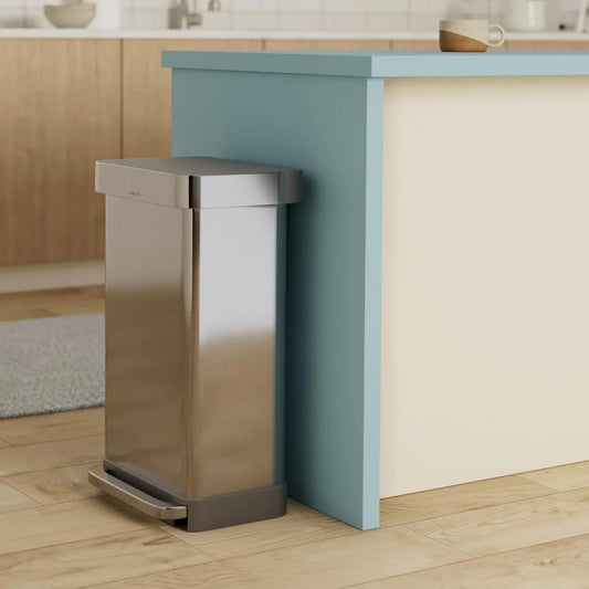 Hands Free Kitchen Step Trash Can With Soft Close Lid