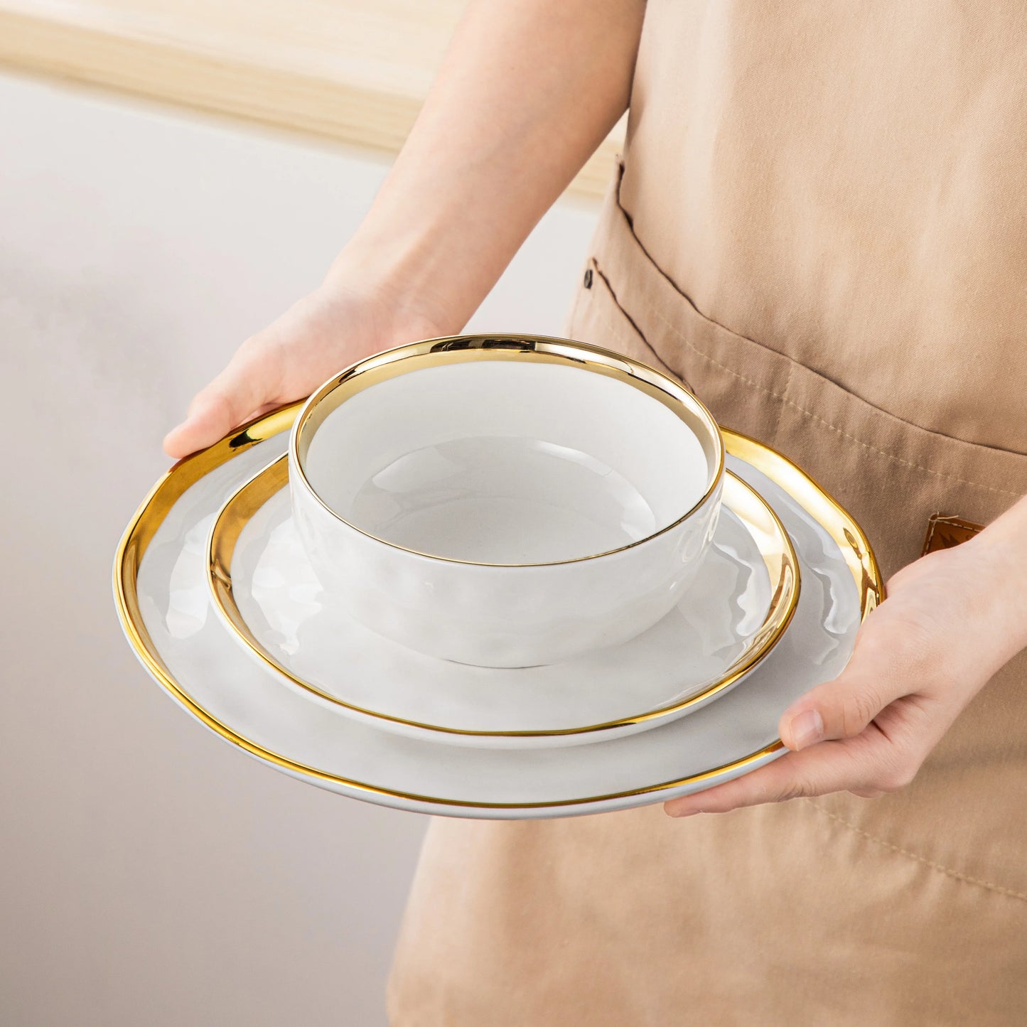 Elegant Ceramic Porcelain Dinnerware Set With Rimmed Plates And Bowls